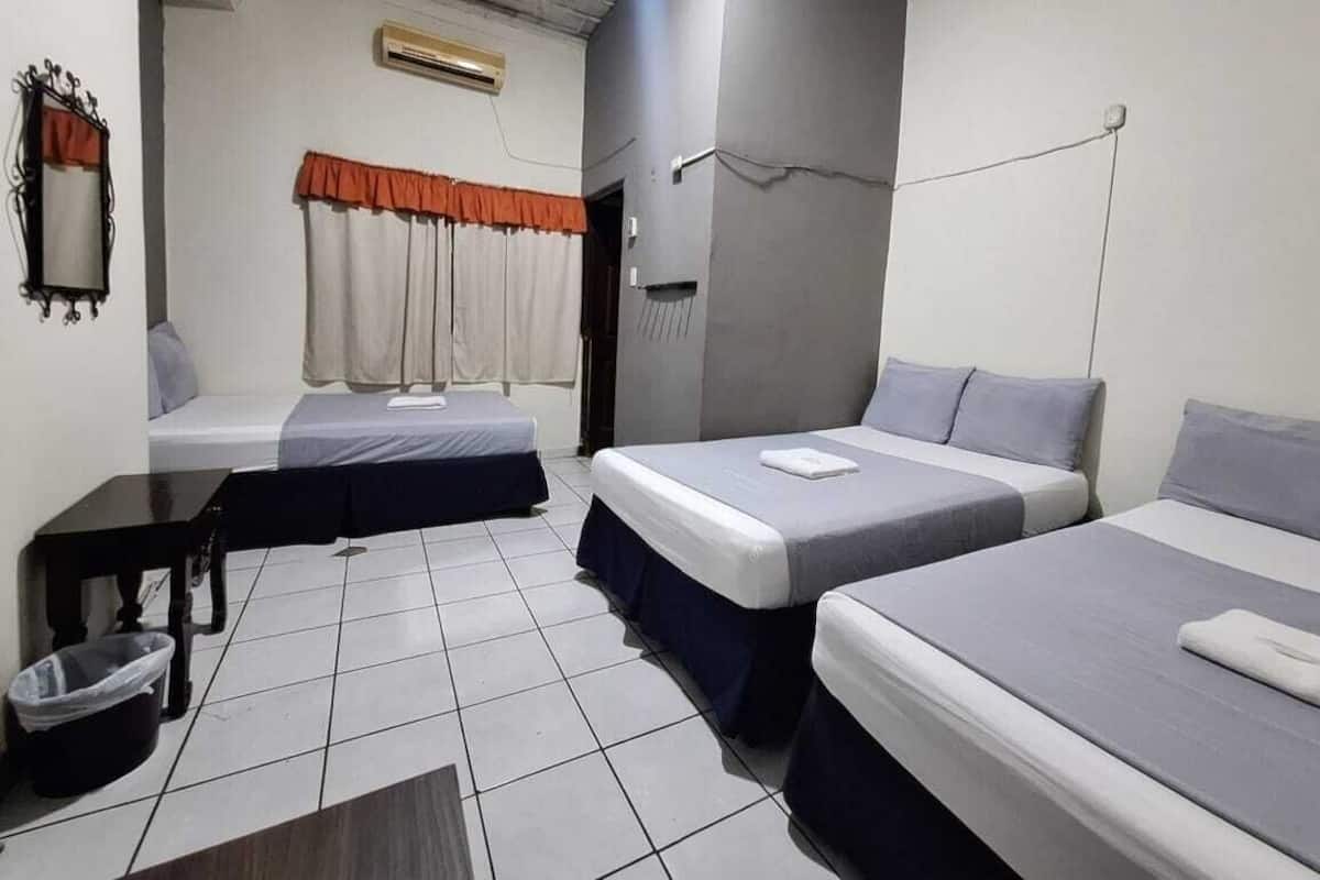 Comfort Triple Room | Free WiFi, bed sheets