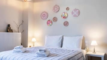 Studio, Smoking | 1 bedroom, Internet