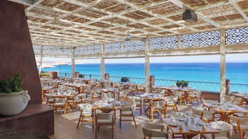 4 restaurants, breakfast, lunch, dinner served; Argentinean cuisine
