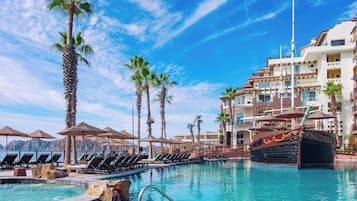 3 albercas al aire libre