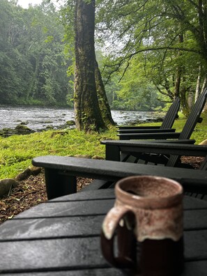 Property grounds - RIVERFRONT PRIVATE oasis with views of Nantahala River-dog friendly & near NOC (Topton)