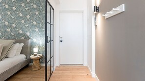 Interior - Urban House - G - by LovelyStay (Porto)