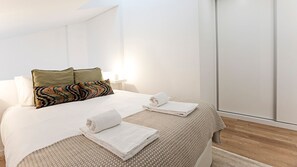 Bügeleisen/Bügelbrett, kostenloses WLAN, Bettwäsche