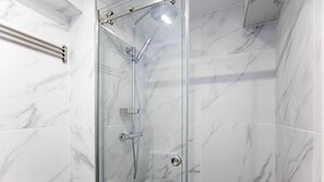 Hair dryer, towels - Urban House - H - by LovelyStay (Porto)