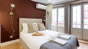 Bügeleisen/Bügelbrett, kostenloses WLAN, Bettwäsche