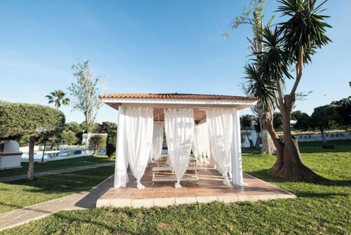 Pleasant Villa with pool