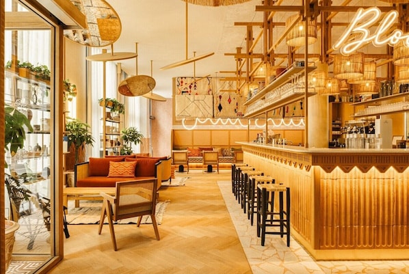 Lobby-Lounge