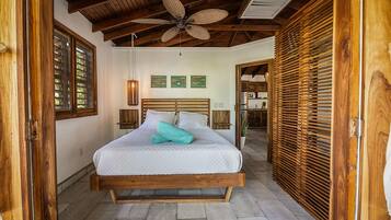 1 habitación, decoración personalizada y muebles diferentes