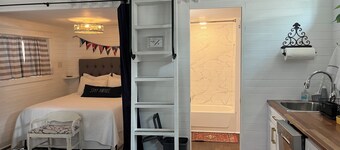 Convenient Cozy Fairhope Guest Cottage