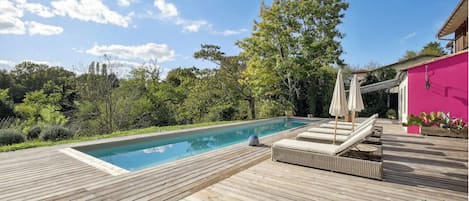 Outdoor pool, a heated pool