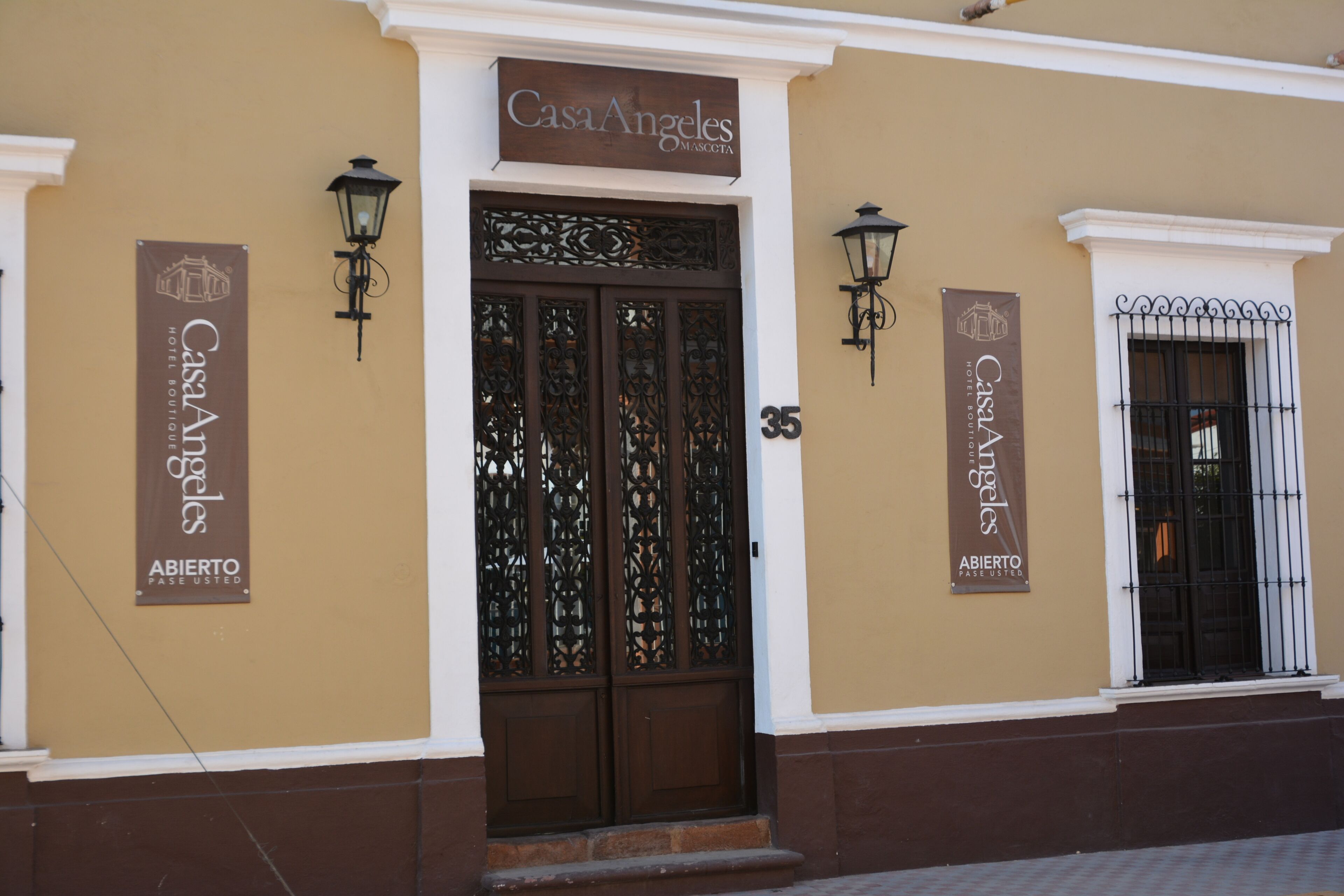 Entrada de la propiedad