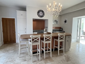 Villa | Dining
