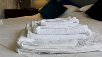 Double Room | Iron/ironing board, free WiFi, bed sheets