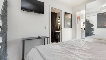 1 chambre, fer et planche à repasser, Wi-Fi, draps fournis