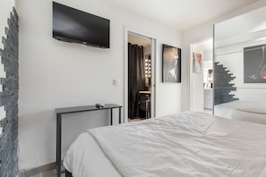 1 chambre, fer et planche à repasser, Wi-Fi, literie fournie