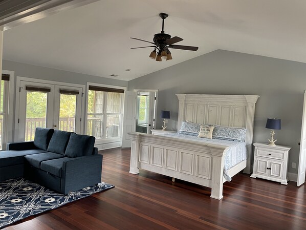 6 habitaciones, escritorio, tabla de planchar con plancha y wifi gratis 