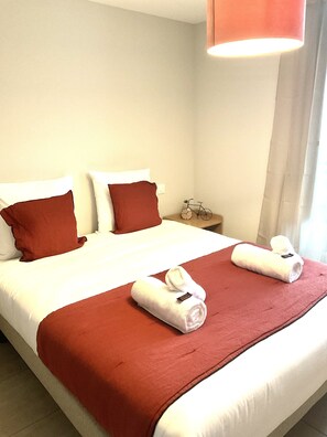 2 bedrooms, soundproofing, iron/ironing board, free WiFi