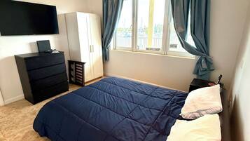 2 bedrooms, iron/ironing board, free WiFi, bed sheets