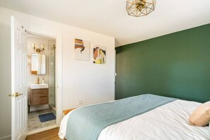 3 Schlafzimmer, Bügeleisen/Bügelbrett, Reisekinderbett, WLAN