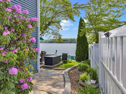 Family Friendly Lake House: Lake Pocotopaug, Fire-pit, Kayaks, Canoe. Sunsets.