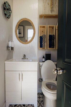 Eco-friendly toiletries, towels