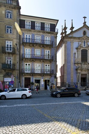 Exterior - Boutique Rentals- D*OURO Ribeira w/parking (Porto)