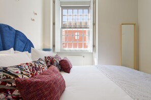 1 soverom, safe på rommet, strykejern/-brett og reiseseng for barn