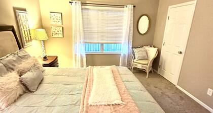 Luxury Top floor Condo