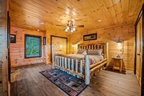 4 bedrooms, iron/ironing board, travel crib, free WiFi