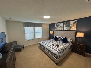 5 bedrooms, iron/ironing board, free WiFi, bed sheets