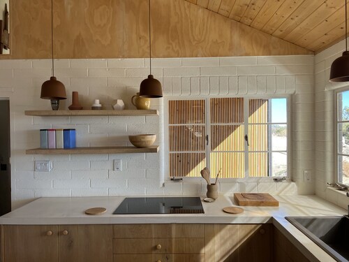 Hoot Owl Ranch - Joshua Tree Boulder View Cabin