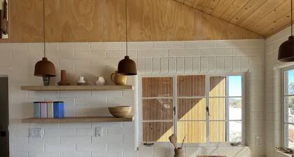 Hoot Owl Ranch - Joshua Tree Boulder View Cabin