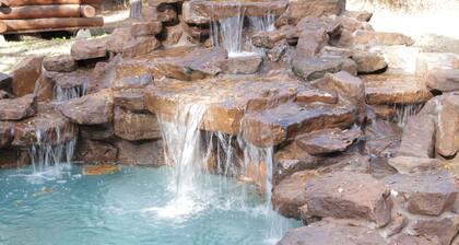 Log Cabin With Trails/Pool/Game Room/Acreage/ Near Houston