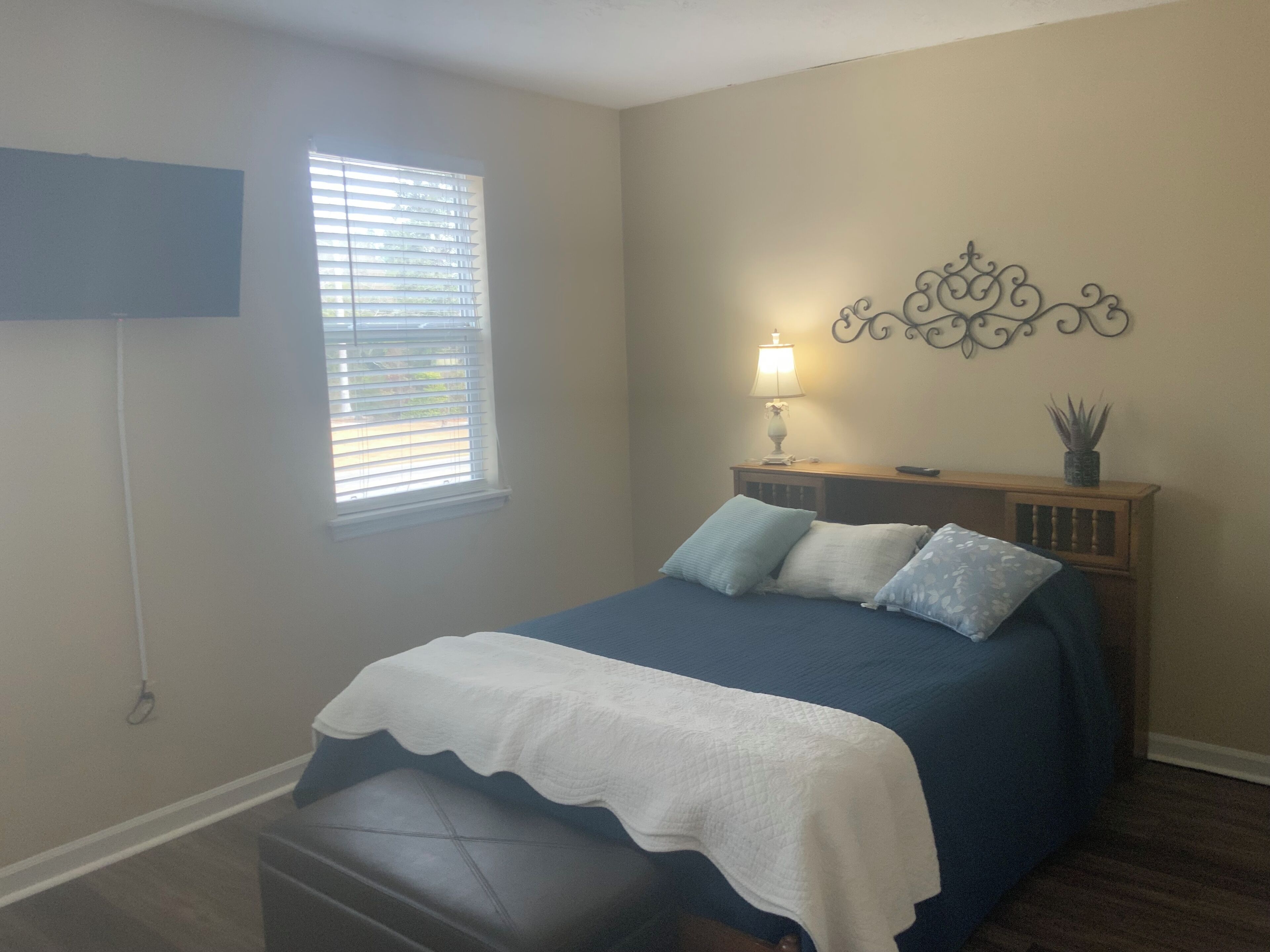 2 bedrooms, WiFi, bed sheets