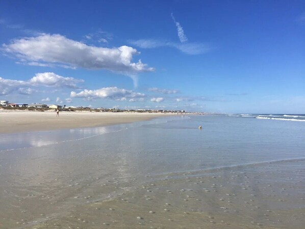Sun loungers, beach towels