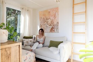 Smart TV, stereo - Coastie Valley Tinyhouse. A romantic, coastal, getaway... (Terrigal)