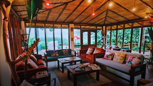 Lobby - The River House (Puerto Quito)