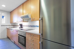 Kitchen - Bahia de Marbella | Bright Beachside Apartment with Pool in Marbella (Marbella)