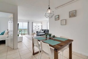 Dining - Beachside Retreat | Stunning Ocean View + FastWiFi (Miami)