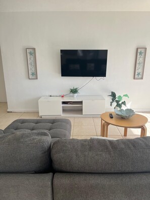 TV