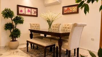 Grand Apartment | In-room dining