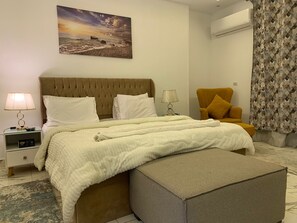 Grand-lejlighed | 3 soveværelser, strygejern/strygebræt, gratis Wi-Fi