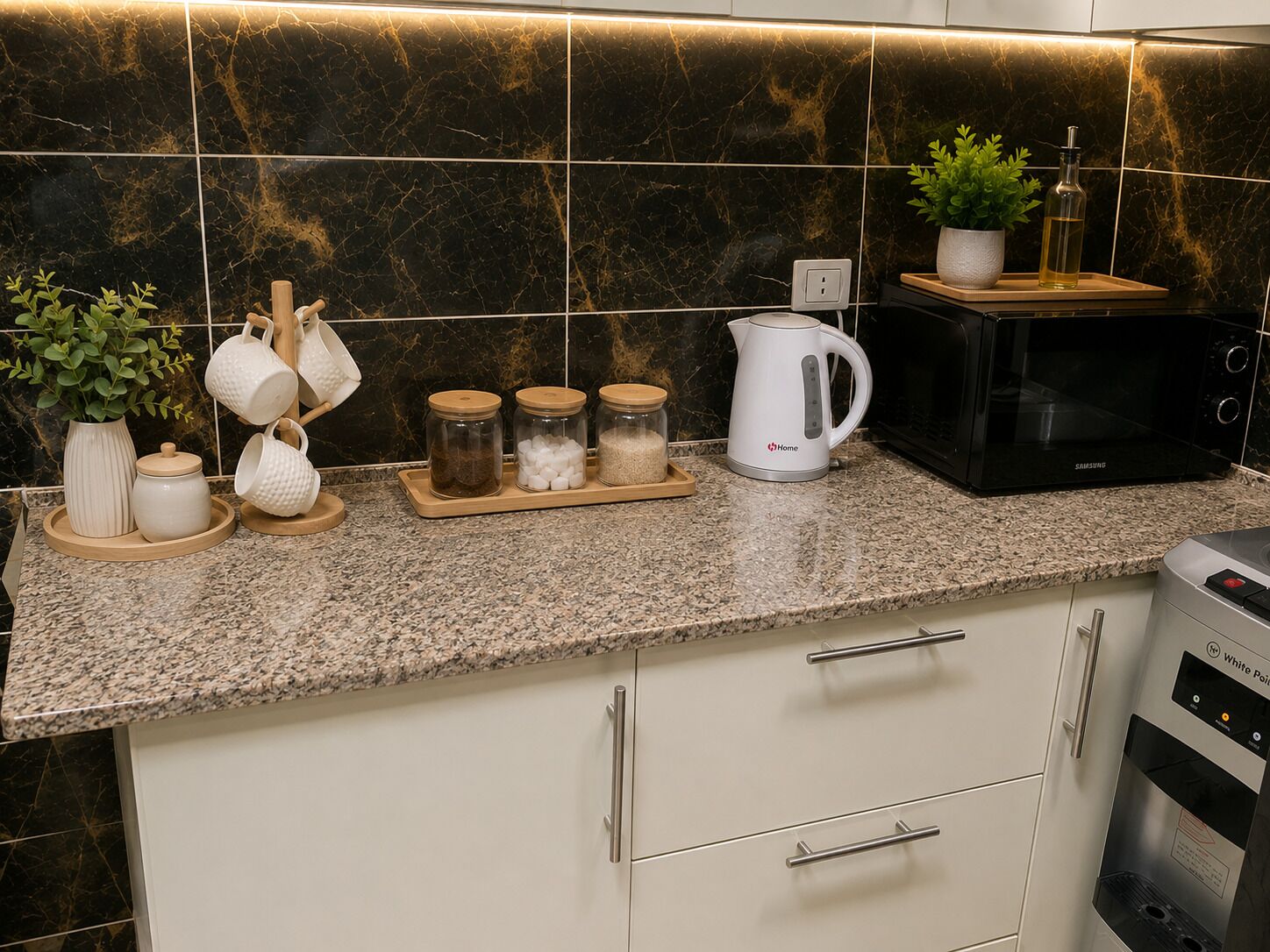 Grand Apartment | Private kitchen | Full-size fridge, microwave, oven, blender