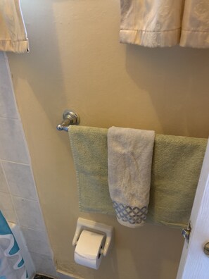 Haartrockner, Handtücher