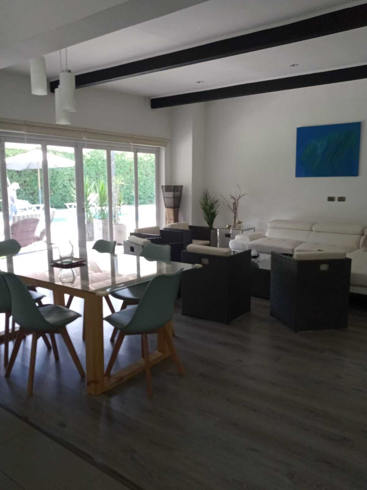 Deluxe House | Living area