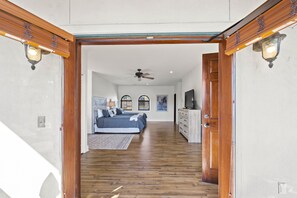 4 bedrooms, WiFi, bed sheets