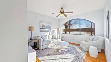 Téléviseur, bureau