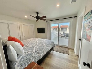 2 bedrooms, iron/ironing board, travel crib, free WiFi