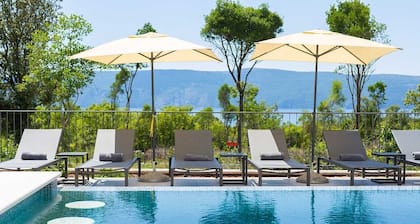 Villa LORD with heated pool, jacuzzi and sauna