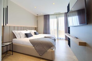 4 makuuhuonetta, silitysrauta/-lauta, ilmainen Wi-Fi, vuodevaatteet